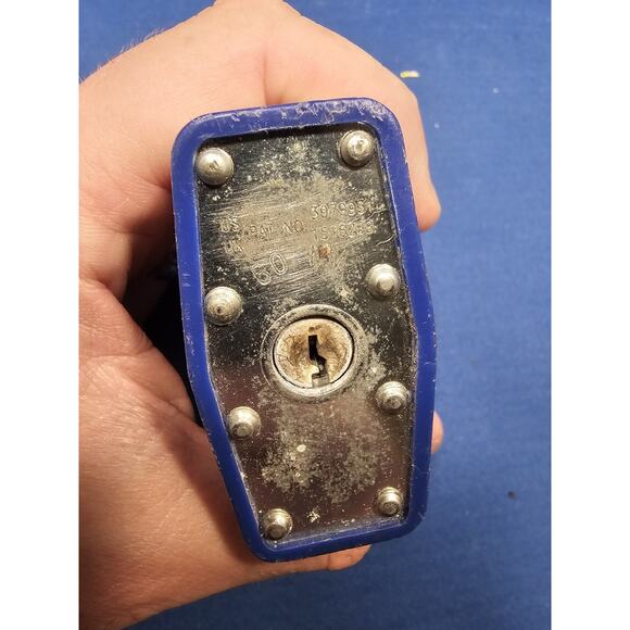 Brinks Heavy 60mm Hardened Laminated Padlock with Key - 2-1/2" x 2" -works great - Picture 7 of 8